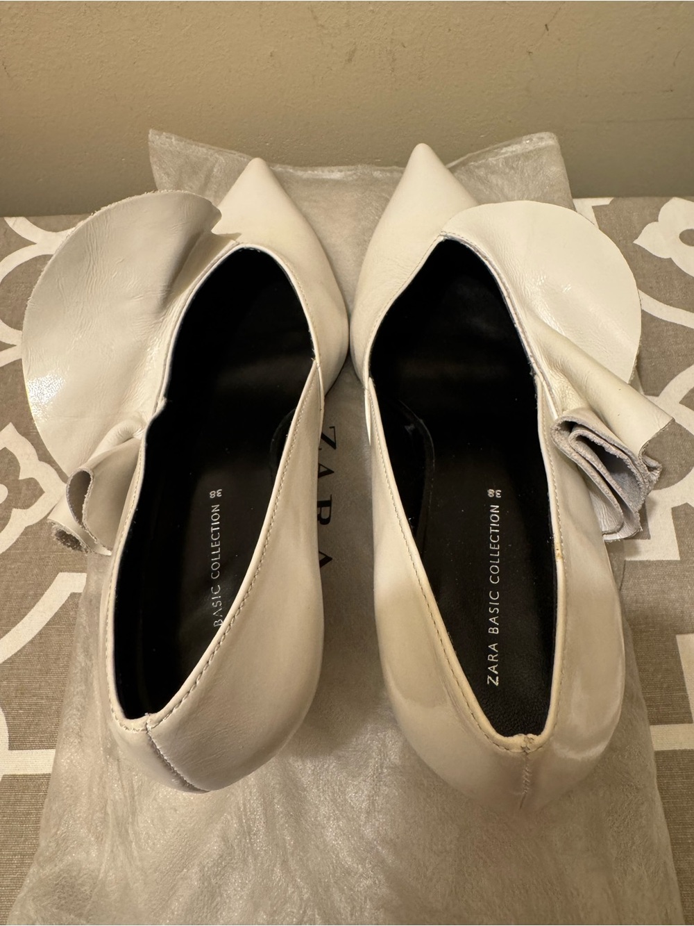 Zara White Pointed Ruffle Statement Pump Heels Size 38 NWOT - Picture 6 of 9